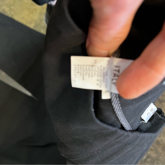 Brunello Cucinelli Black Cropped Pants with Slim Fit - Picture 3 of 7